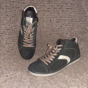 IGI&CO-Italy-Mid-Top Oiled Suede Sneakers-Side Zip-Distressed-Sz 43-Near Mint